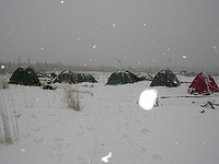 Палаточный лагерь на зимней игре
